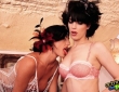 Carla Pons y Carol Vega en una escena de sexo lésbico 2